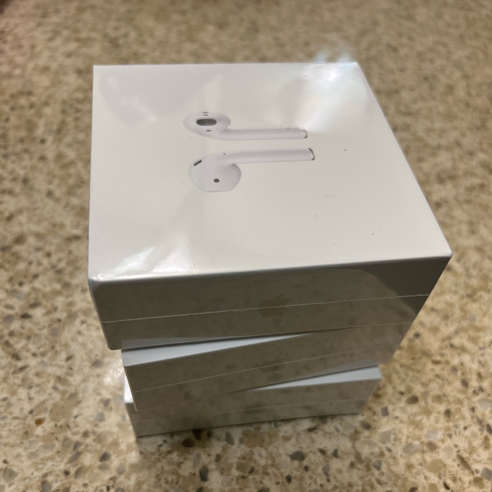Apple AirPods 2nd Gen